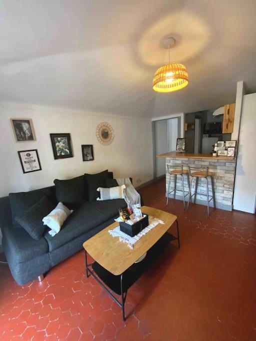 Appartement Typique Nicois En Plein Centre Ville Nice Luaran gambar